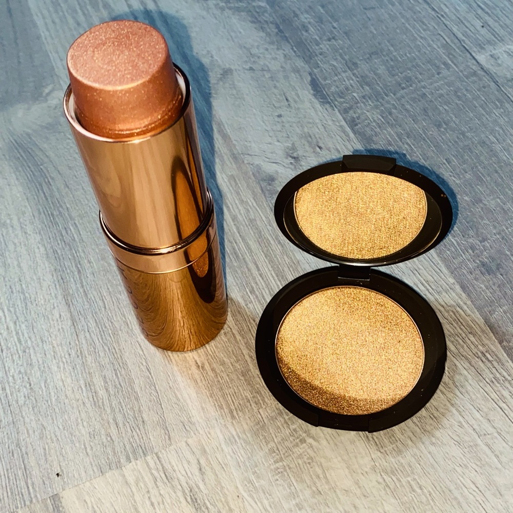 BECCA highlighter Champagne Pop and Chocolate Geode duo set